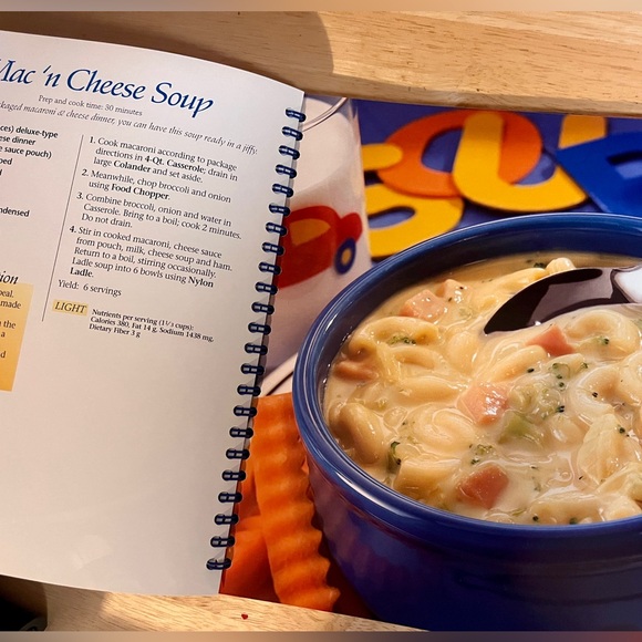 2 Pampered Chef spiral bound cookbooks - Main Dishes and Kids in the Kitchen - Picture 3 of 5